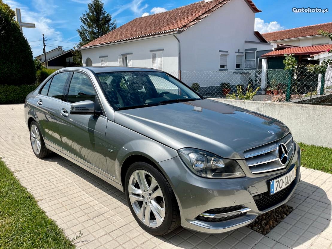 Mercedes-Benz C 220 CDi Avantgarde Automatico - 12 — photo 3