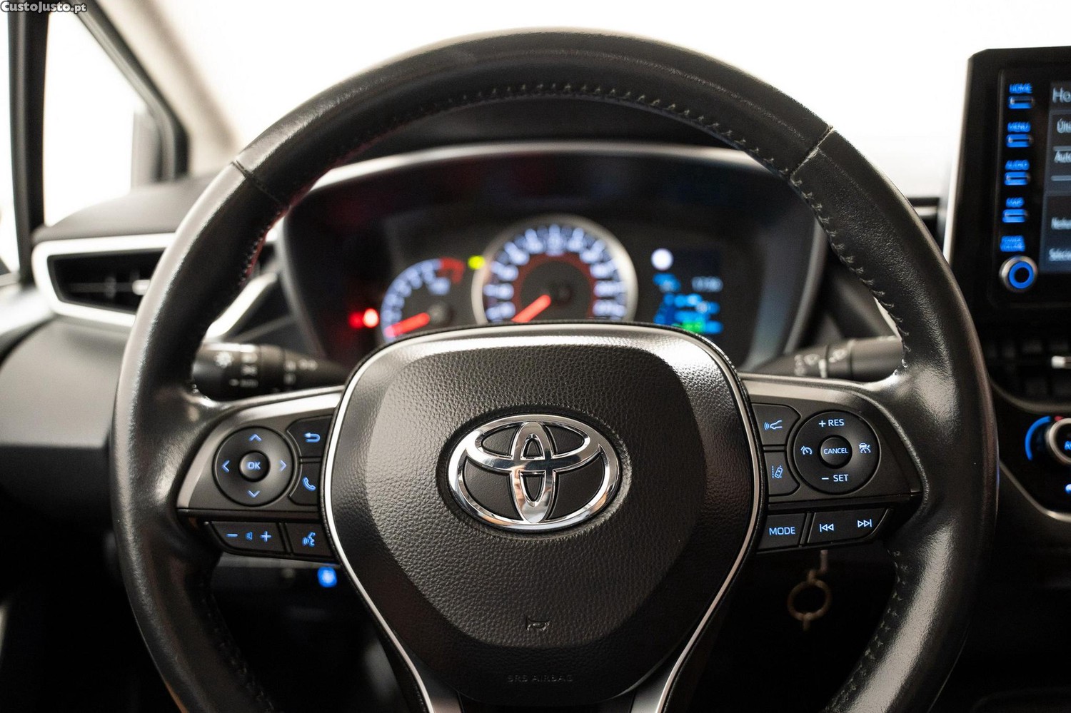 Toyota Corolla COMFORT 1.5 VVTi — fotografia 13