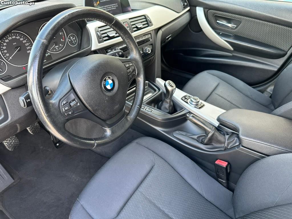 BMW 318 d Touring — fotografia 4