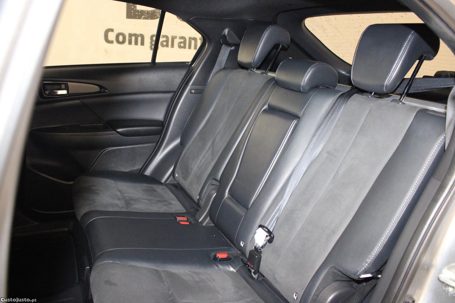 Mitsubishi Eclipse CROSS 2.4 PHEV 4WD (AUTO) — fotografia 17