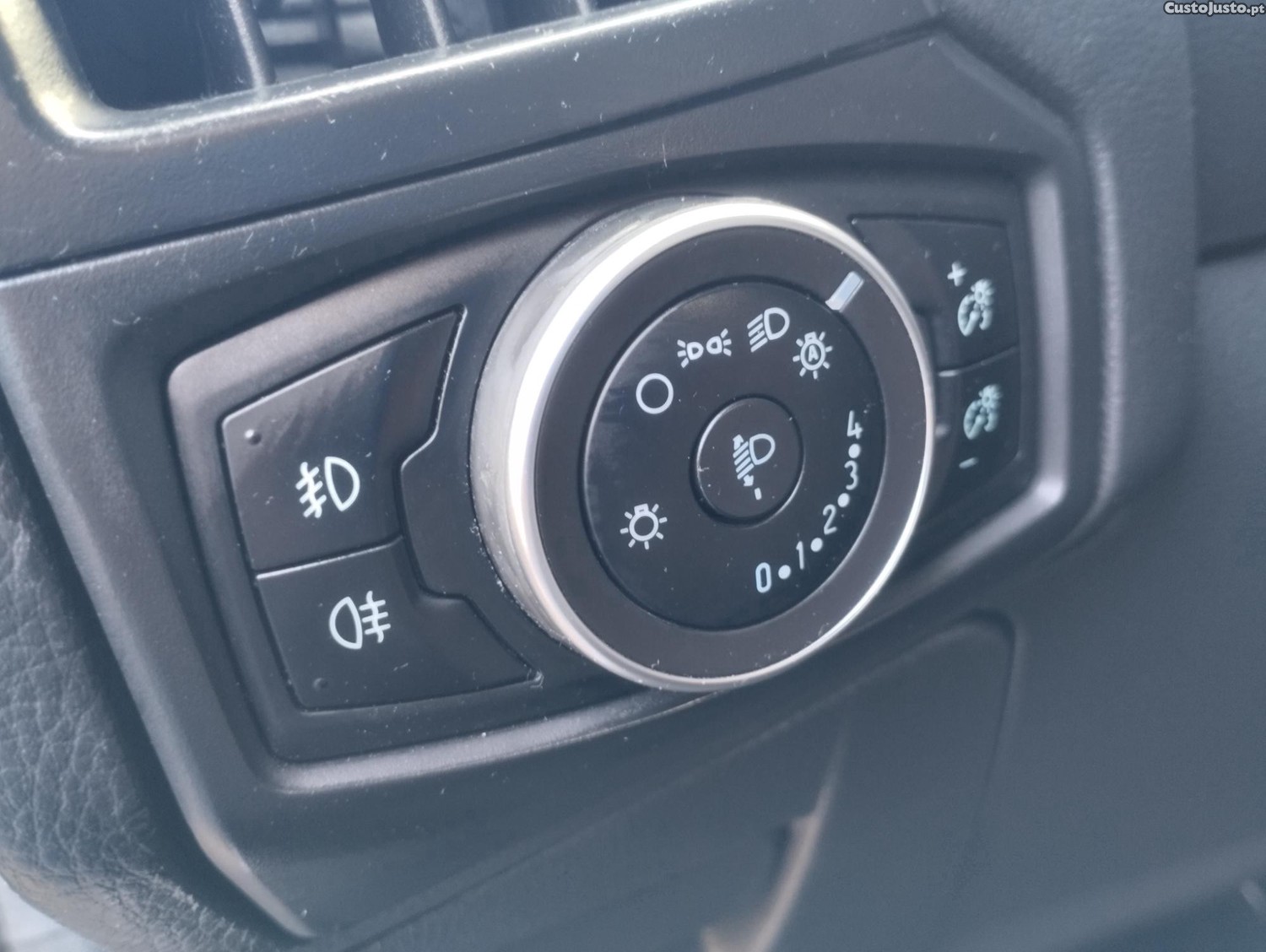 Ford Focus 1.0 SCTI 125cv TITANIUM c/ GPS - Utilitário Nacional c/ Garantia - "IMBATIVEL" — fotografia 10