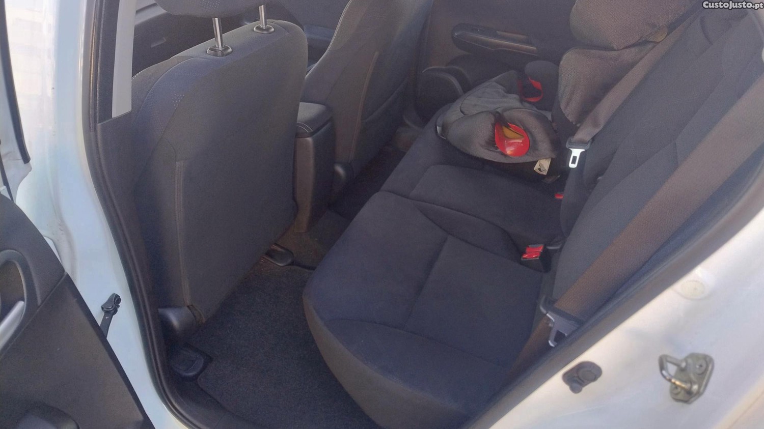 Honda Civic Tourer 1.6 i-DTEC Comfort — fotografia 2