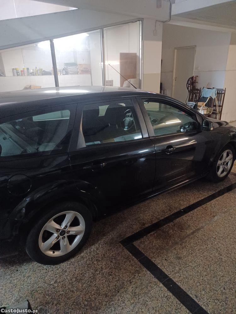 Ford Focus SW 1.6 diesel como novo — fotografia 8