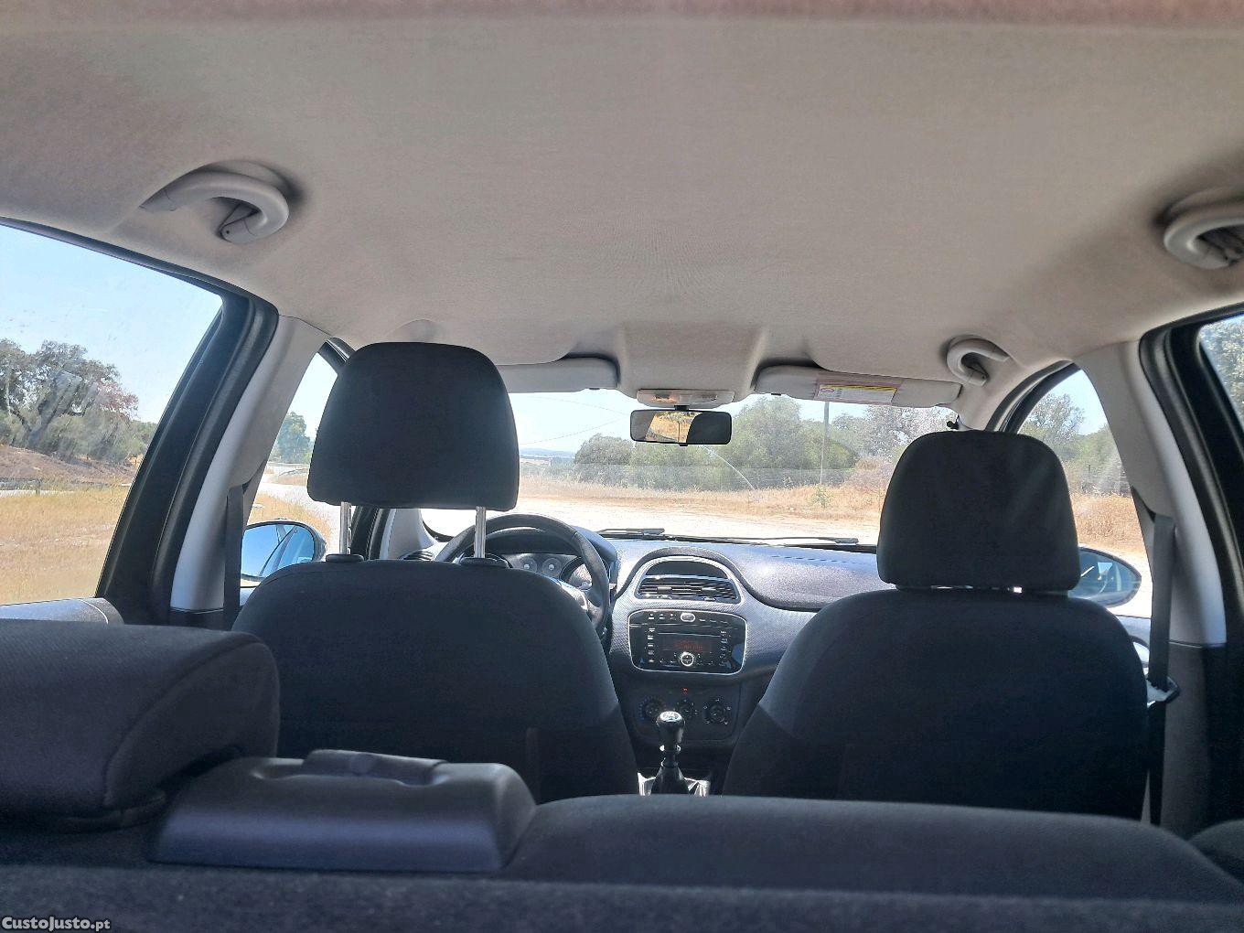 Fiat Punto 1.2i evo — fotografia 6