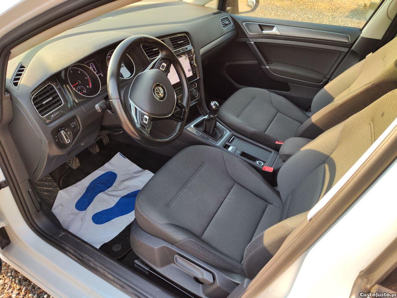 Volkswagen Golf 1.6 TDI — fotografia 6