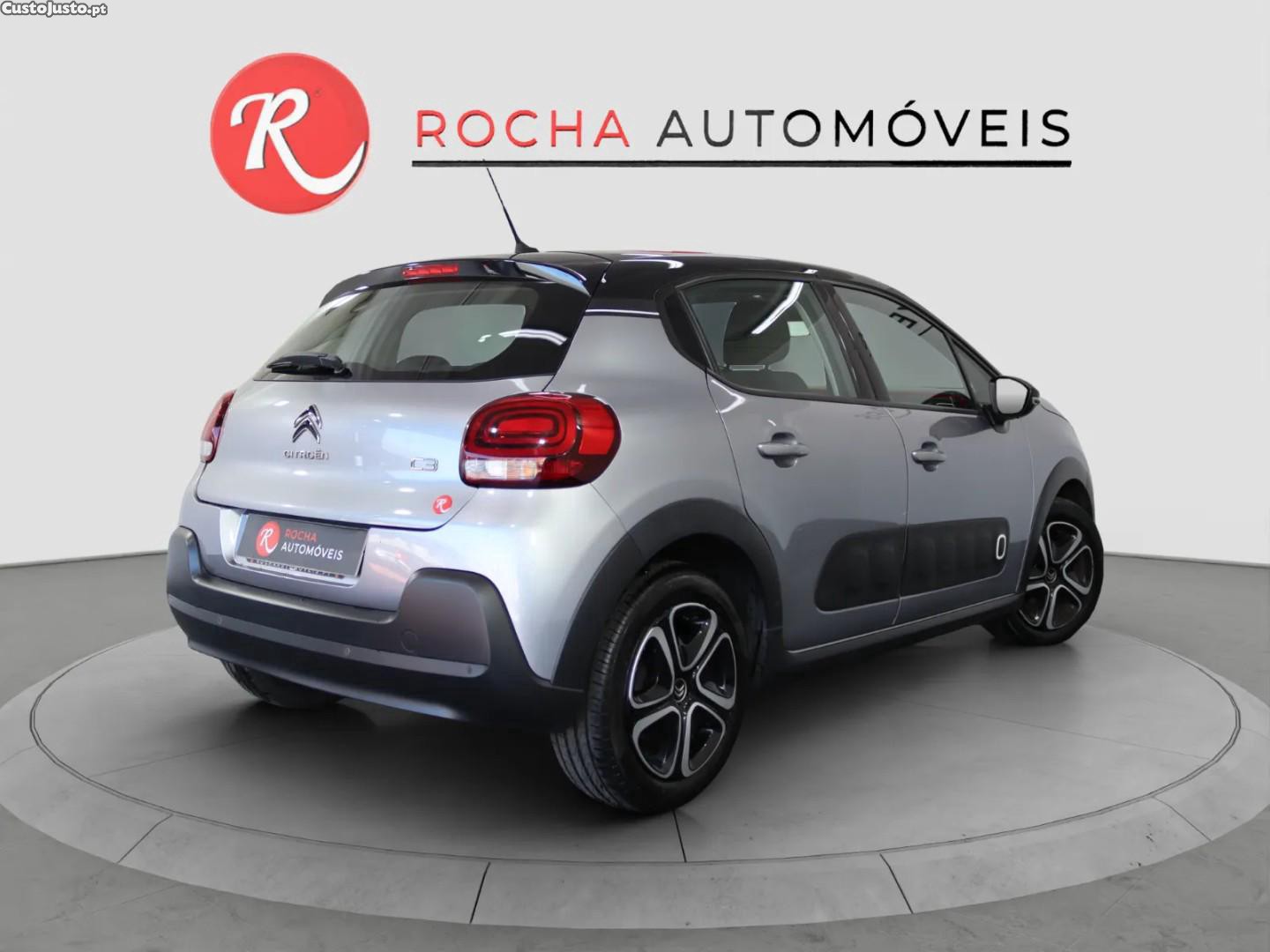 Citroën C3 1.2 PureTech Shine — fotografia 9