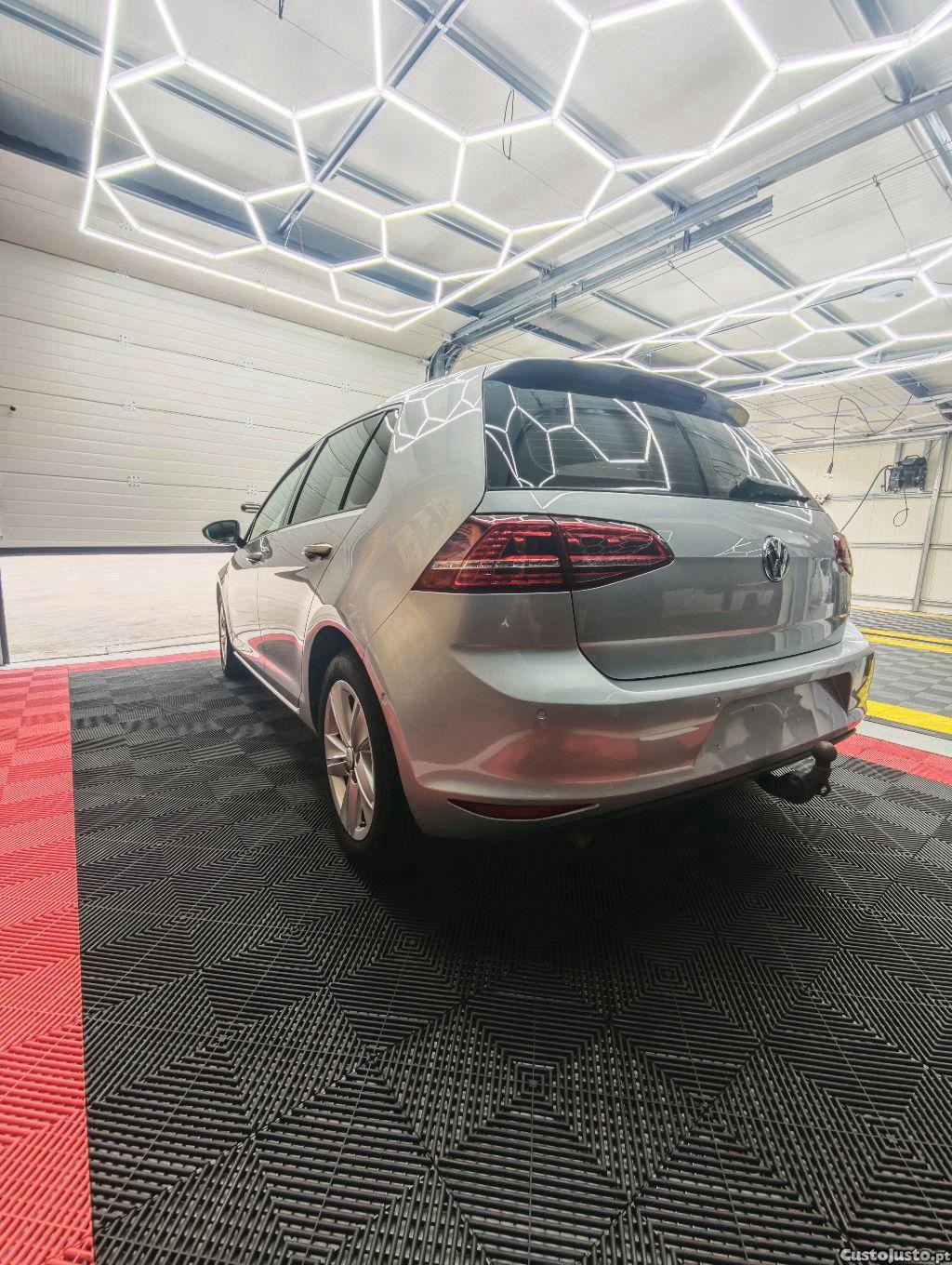 Volkswagen Golf 1.6 tdi — fotografia 7