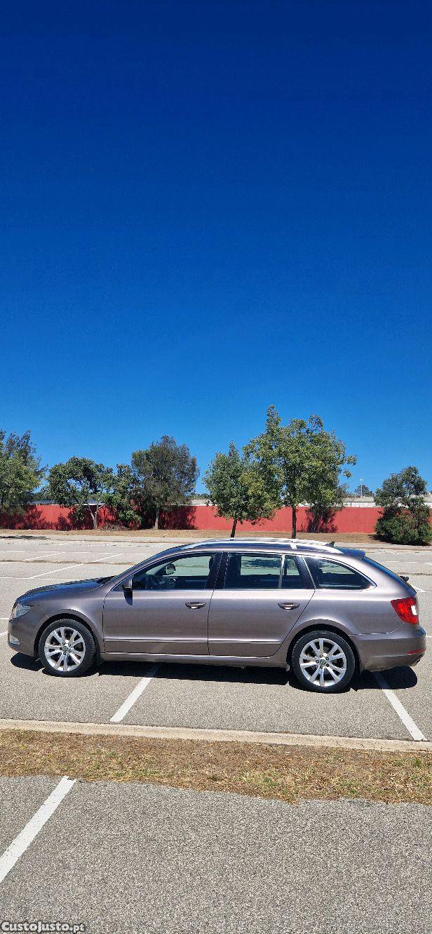 Skoda Superb Elegance — fotografia 7
