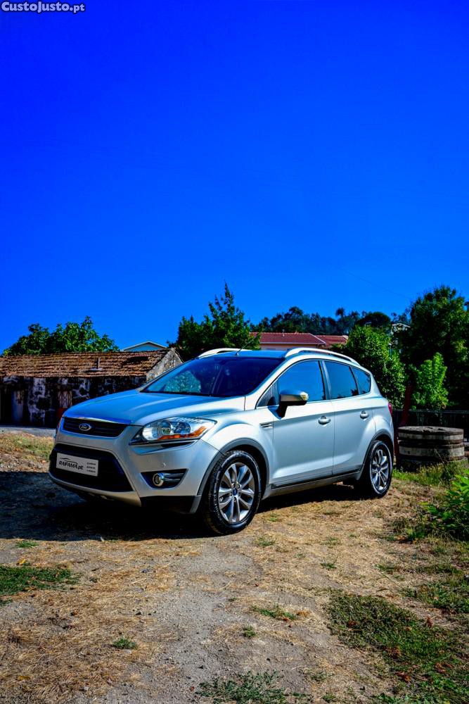 Ford Kuga 2.0 TDCi Titanium — photo 3