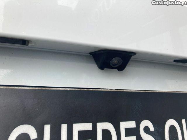 Opel Corsa 1.5 D Edition — fotografia 21