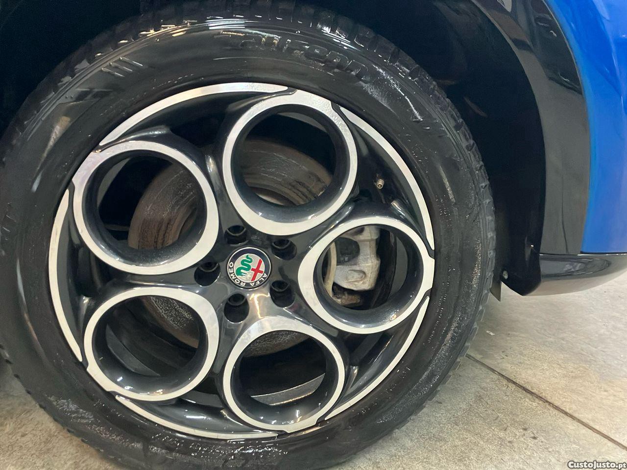 Alfa Romeo Tonale 1.3 Plug-In Hybrid TI e-AWD — fotografia 15