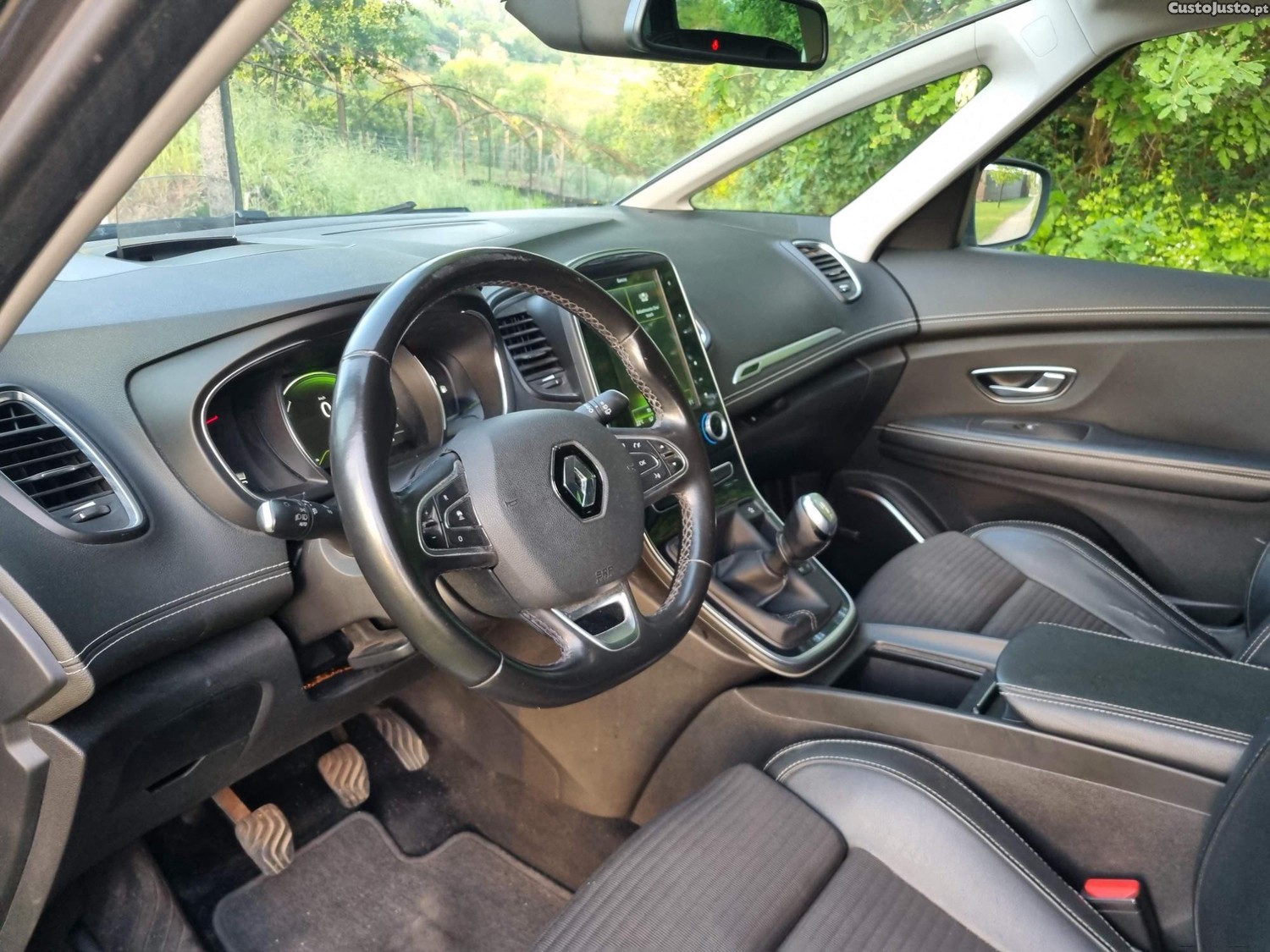 Renault Grand Scénic 1.6 Dci 130CV Bose edtion 7lugares — fotografia 6