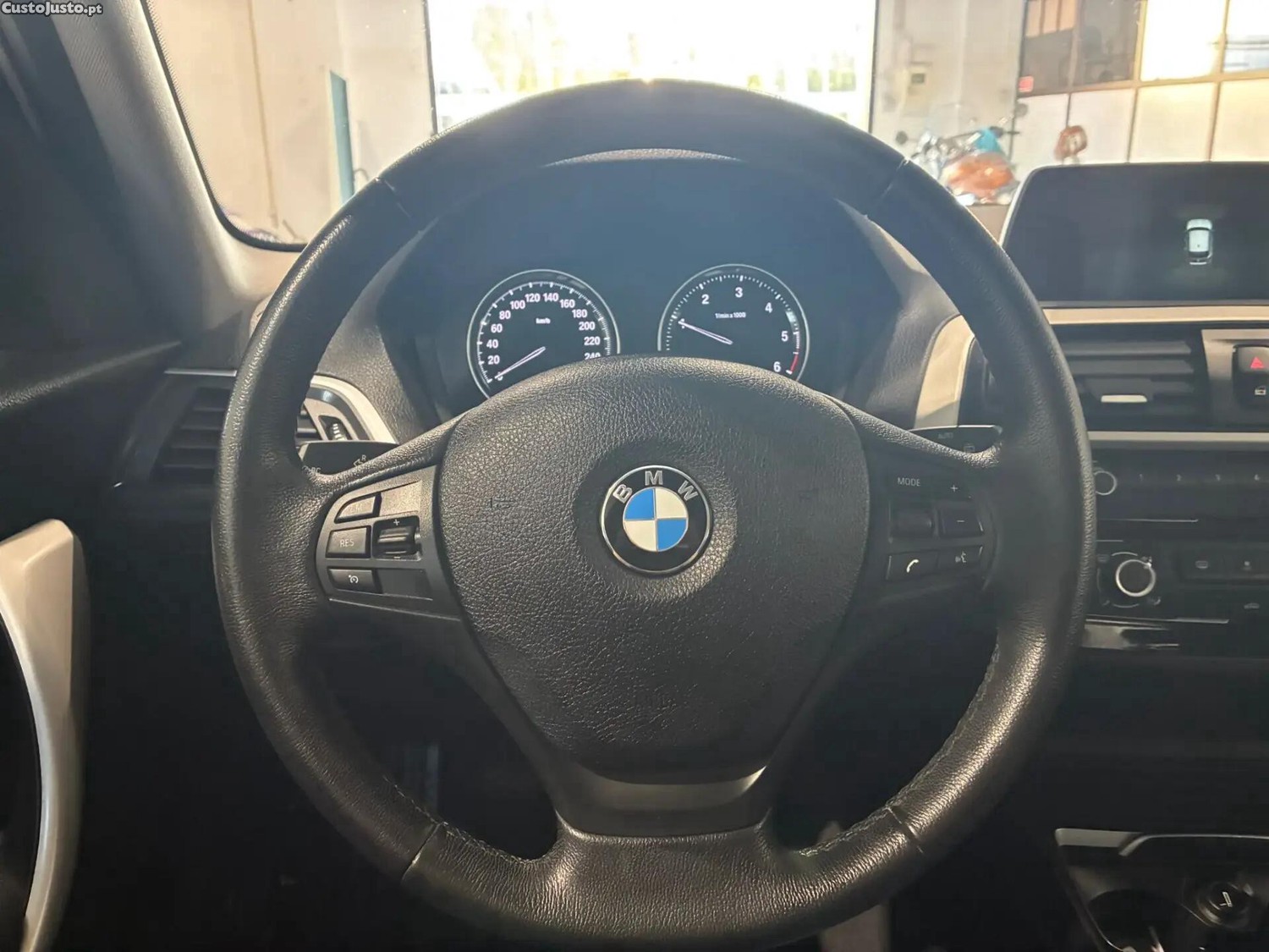 BMW 116 d Advantage — fotografia 14