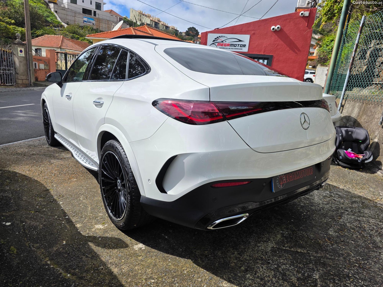 Mercedes-Benz GLC 220 D COUPE 4 MATIC 9G-TRONIC AMG LINE - 24 foto 4