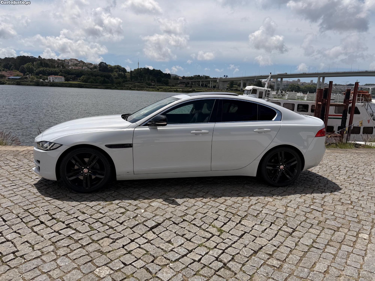 Jaguar XE 2.0d Aut. R-Sport Ingenium Edition - 20 foto 2