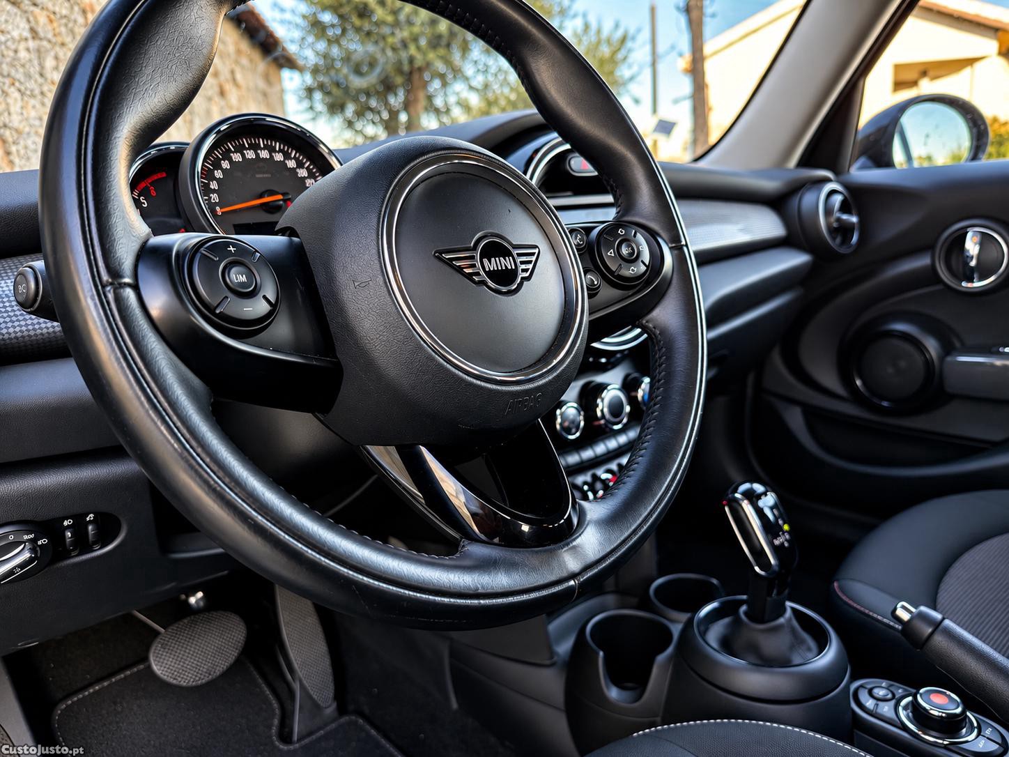 MINI Cooper D 5 Portas Auto — fotografia 8