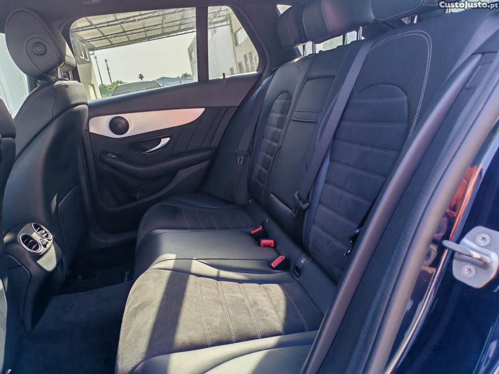Mercedes-Benz C 220 d AMG Line — fotografia 8