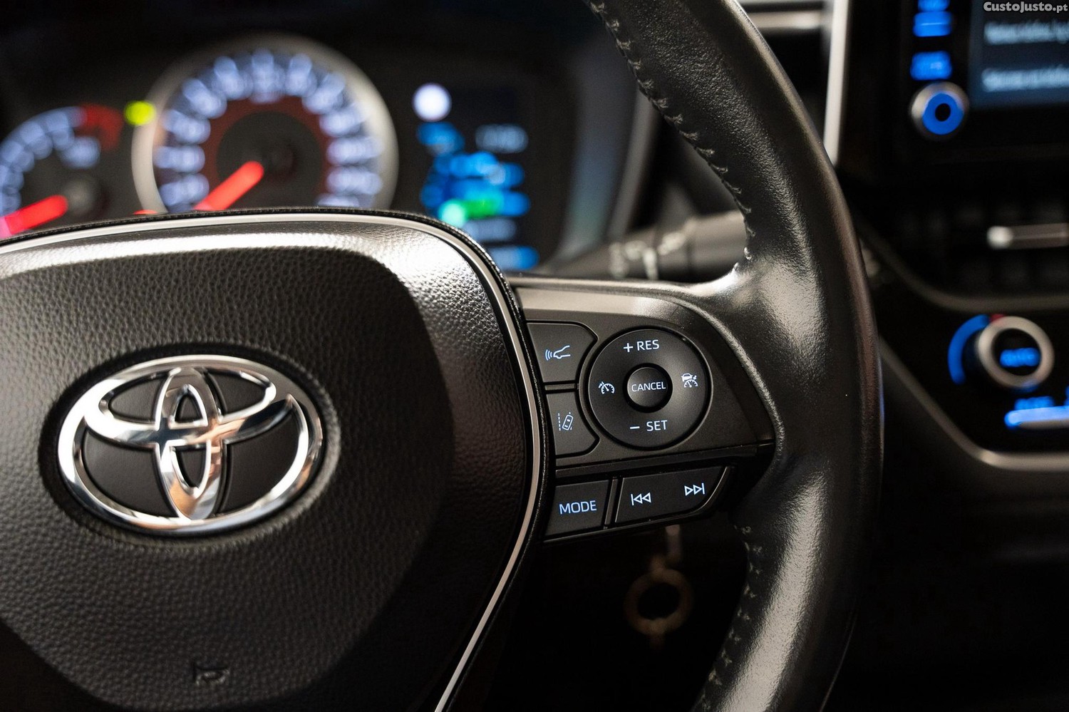 Toyota Corolla COMFORT 1.5 VVTi — fotografia 12