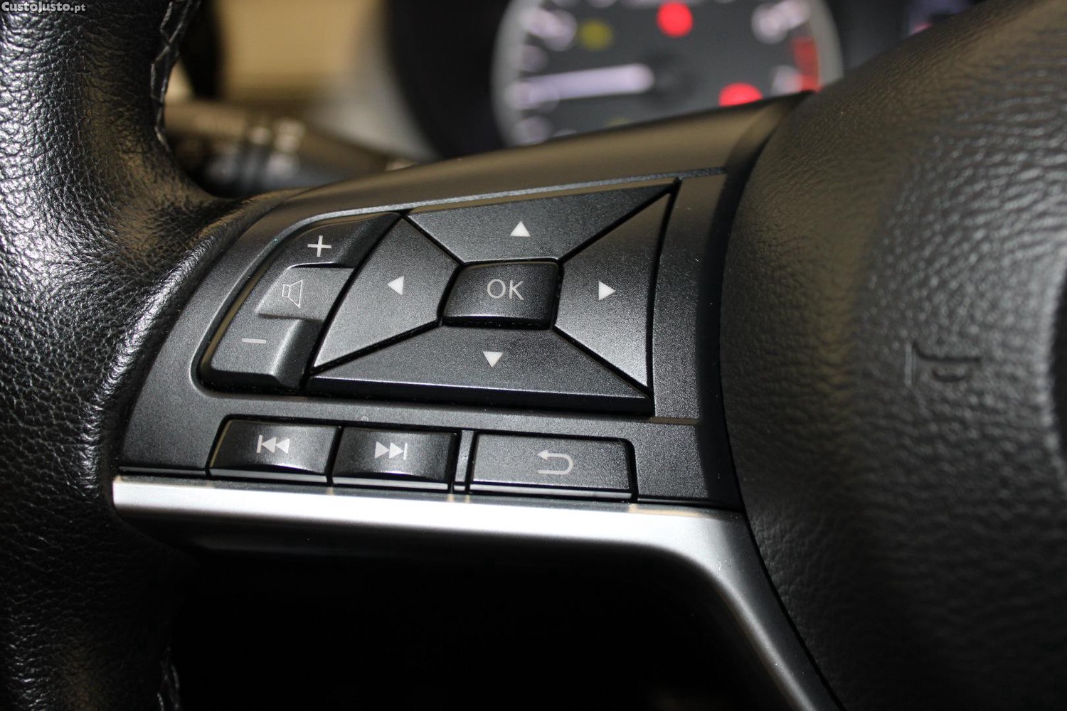 Nissan Micra 1.0 IG-T ACENTA (AUTO) — fotografia 19