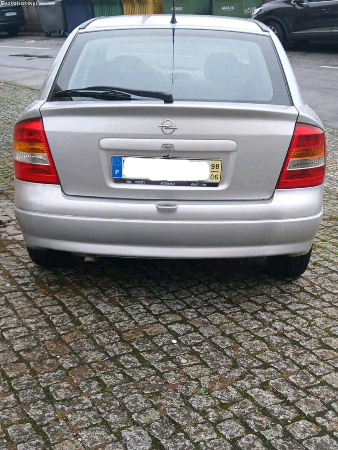Opel Astra G 2.0 dti - 00 foto 2