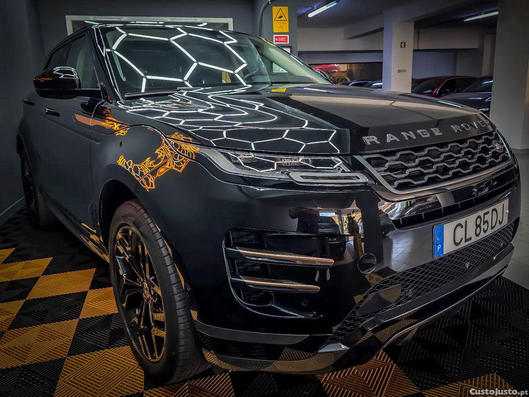 Land Rover Evoque P300e R-Dynamic SE — fotografia 13