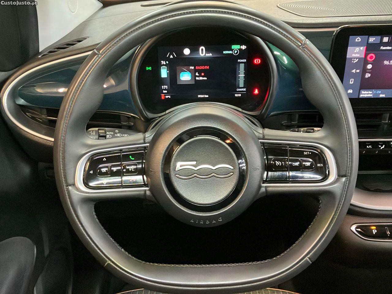Fiat 500 e Icon Plus 42 KWh — fotografia 11
