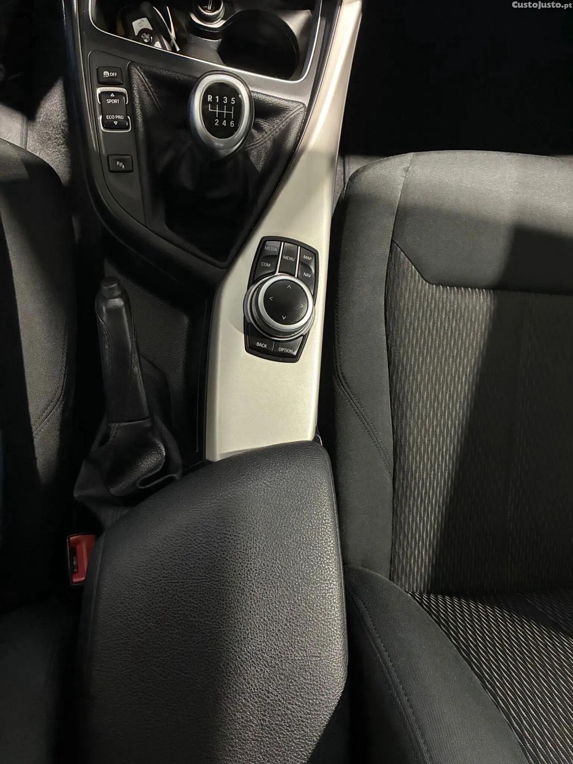BMW 116 d Advantage — fotografia 2