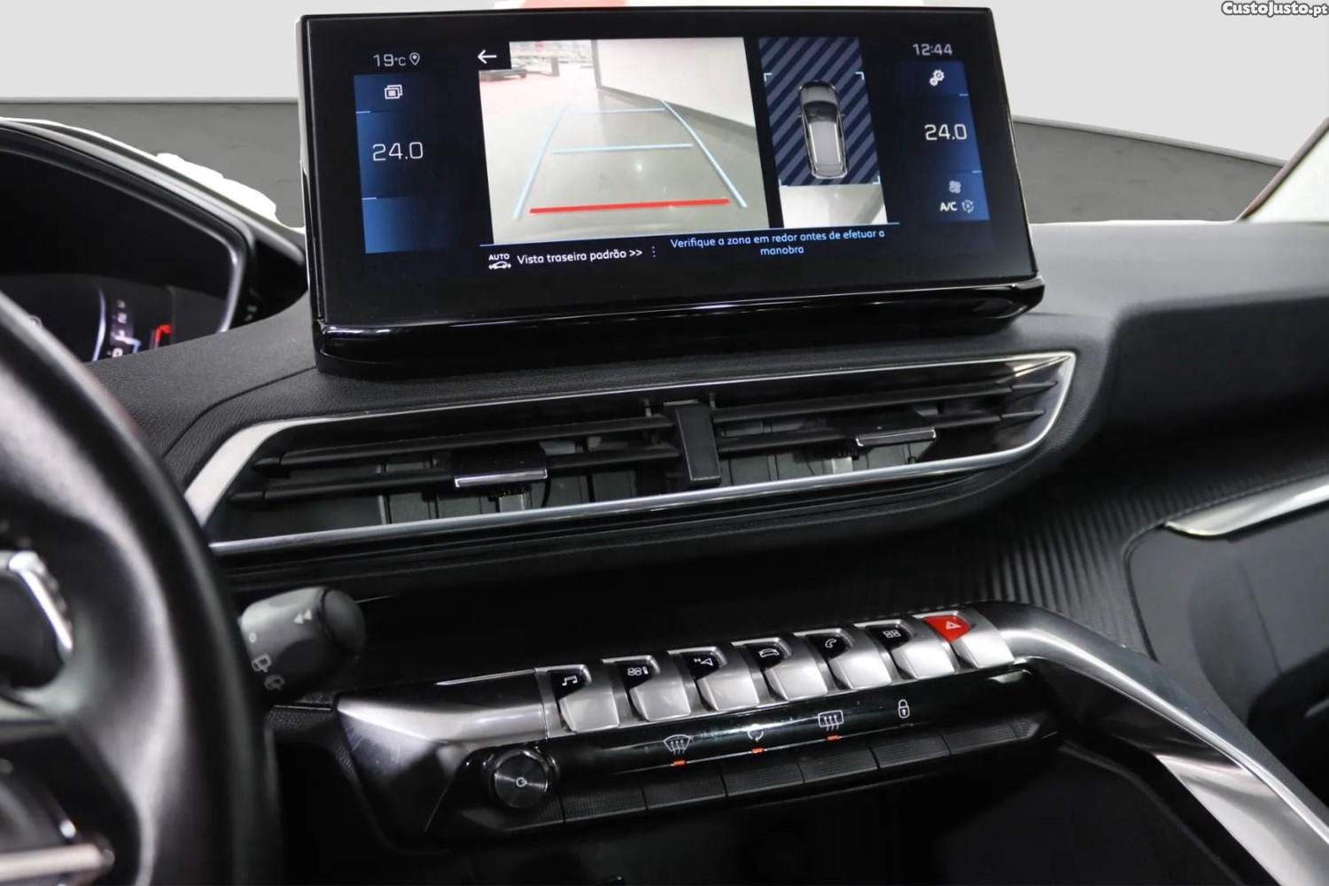 Peugeot 5008 PureTech 130 EAT8 Stop & Start Active Pack — fotografia 2