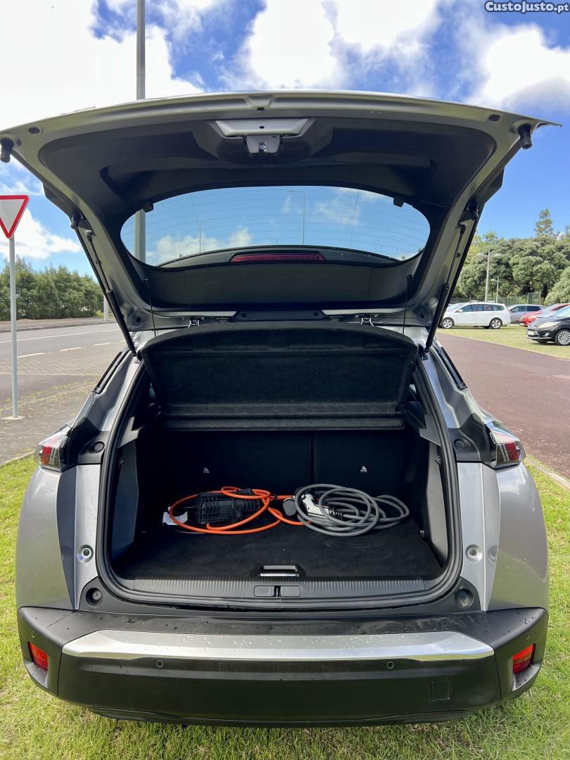 Peugeot e-2008 50 kWh Allure Pack — fotografia 3