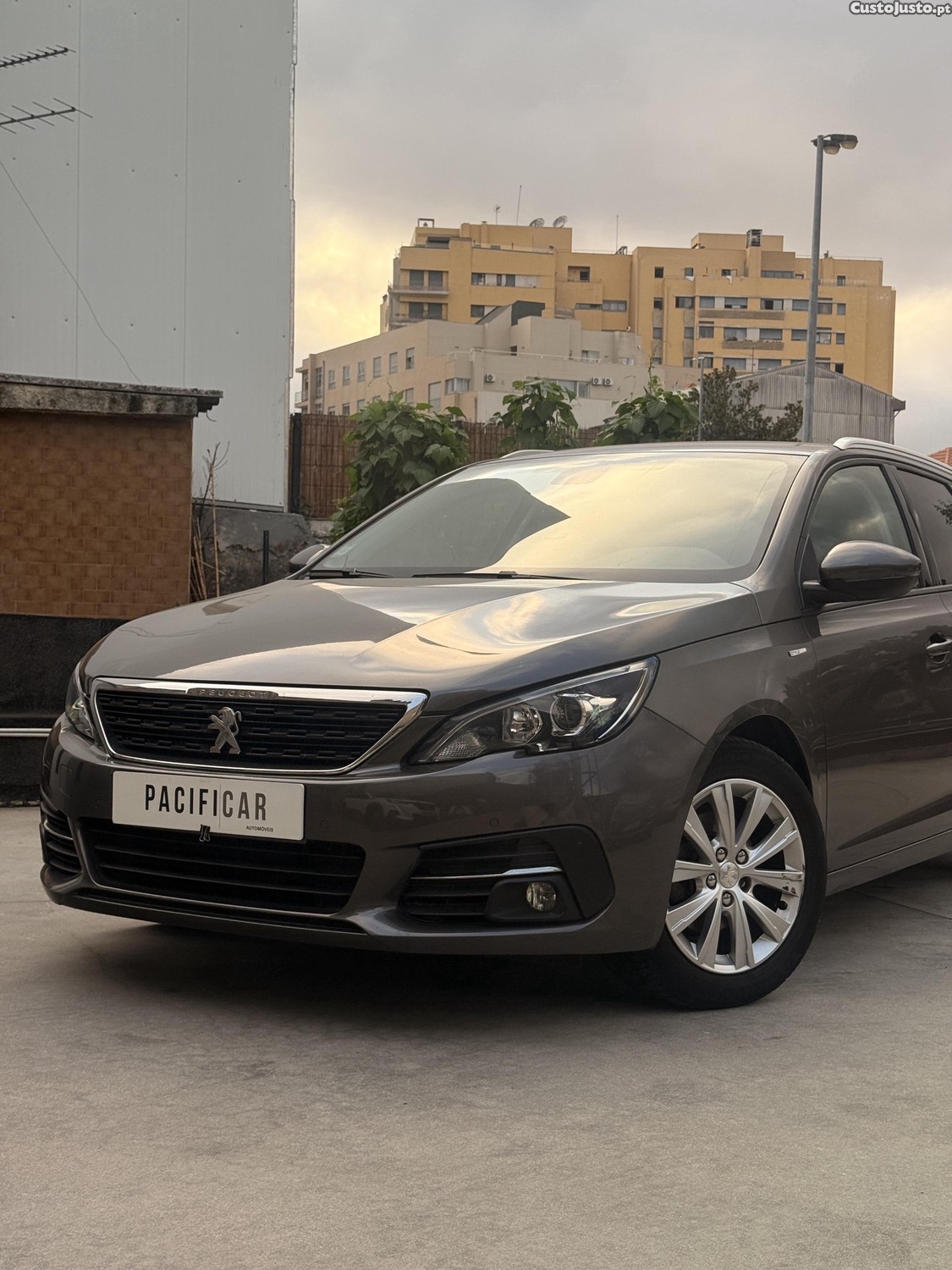 Peugeot 308 SW 1.5 HDI 130 Active - Nacional — fotografia 4