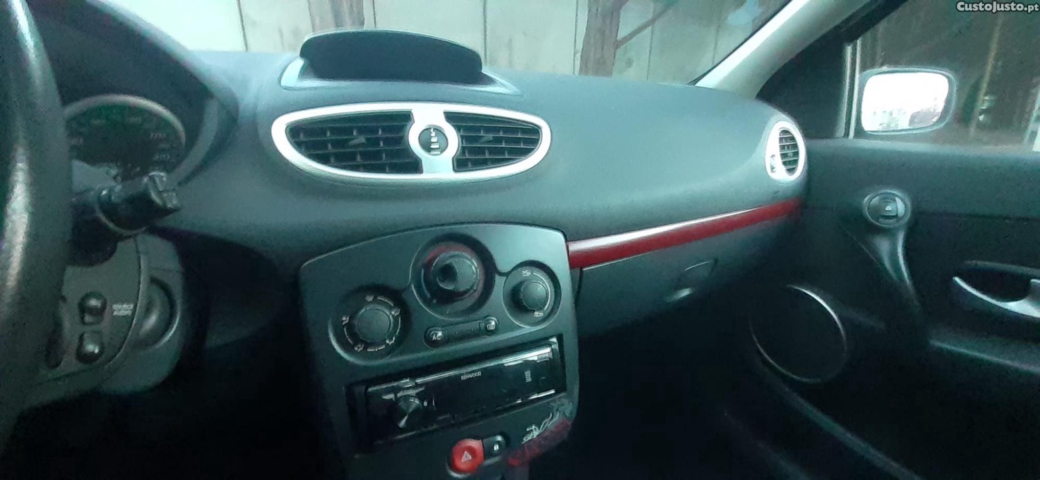 Renault Clio Ripcurl — fotografia 4
