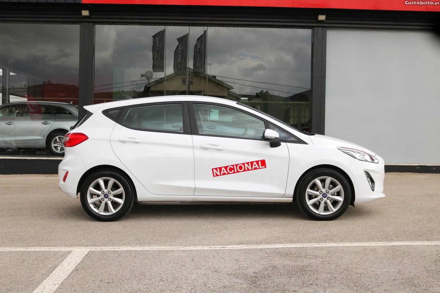 Ford Fiesta 1.5 TDCI Connected — fotografia 52