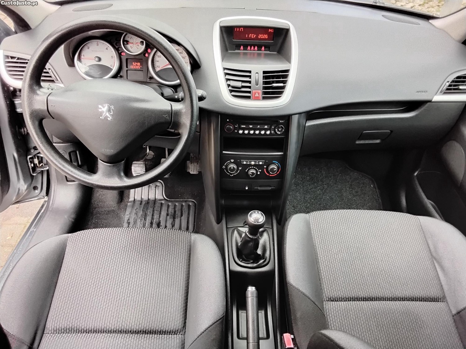 Peugeot 207 1400 hdi 133000 Reservado — photo 5