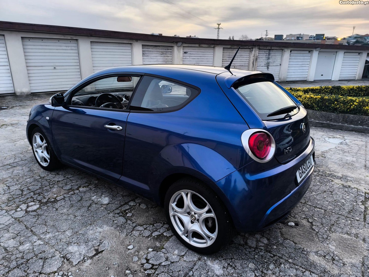 Alfa Romeo MiTo 1.3 Multijet Air Diesel — fotografia 16