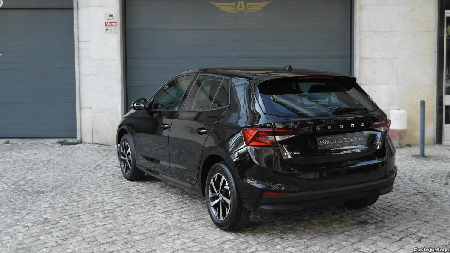 Skoda Fabia 1.0 MPI — fotografia 17