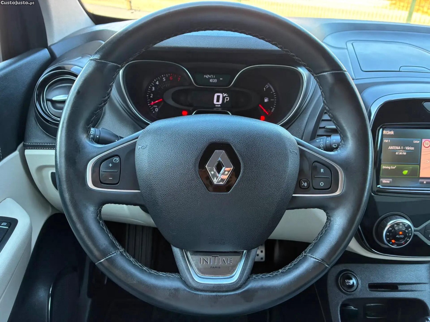 Renault Captur 1.2 TCe Initiale Paris EDC — fotografia 16