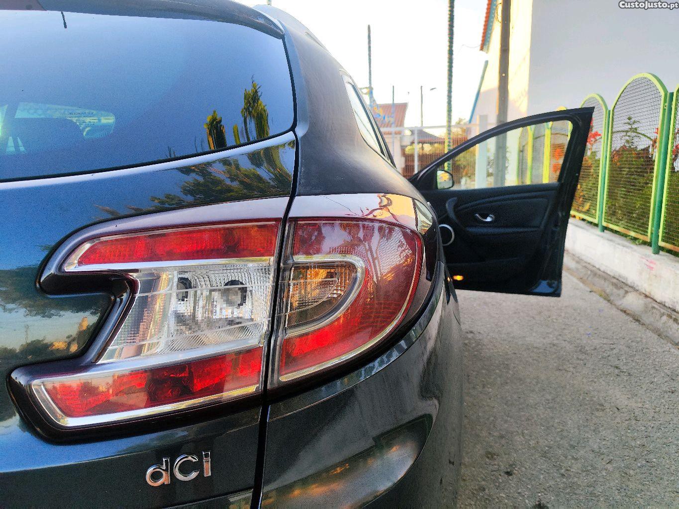 Renault Mégane Dynamique — fotografia 6