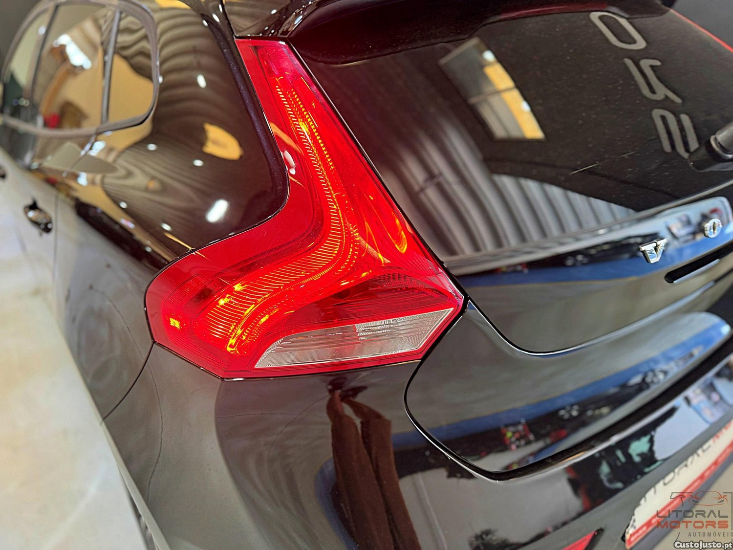 Volvo V40 D2 Black Line — fotografia 18