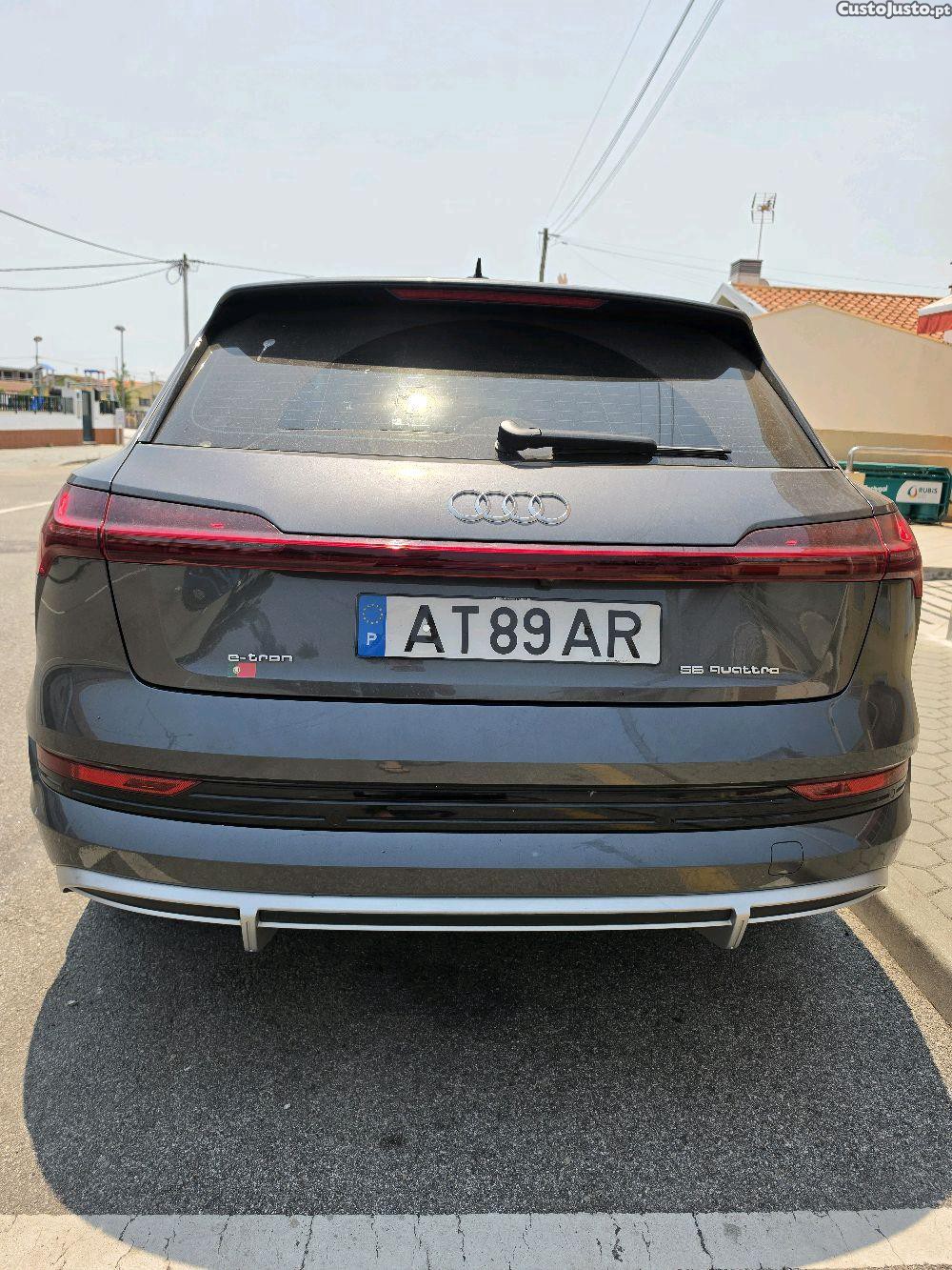 Audi e-tron 55 S Line - Quattro — fotografia 5