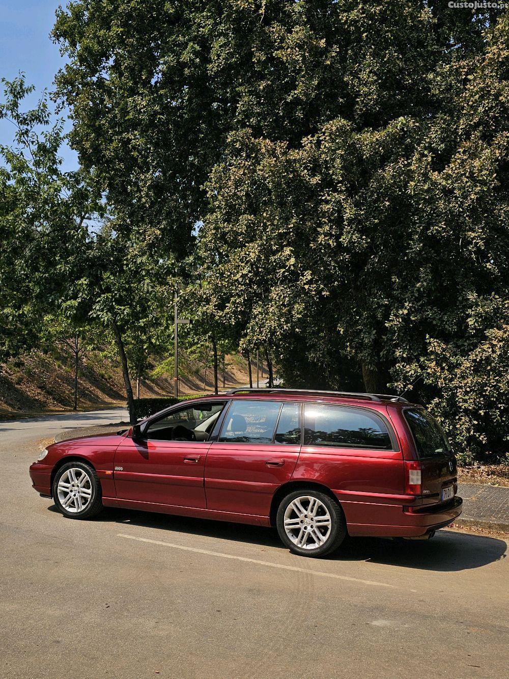 Opel Omega Caravan 3.0 V6 — fotografia 11