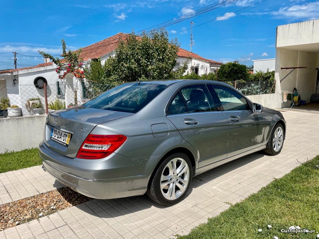 Mercedes-Benz C 220 CDi Avantgarde Automatico - 12 — photo 4