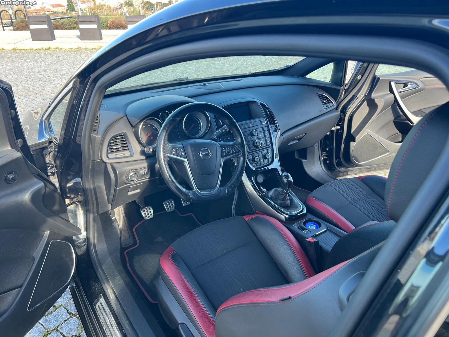 Opel Astra GTC - 14 — photo 4
