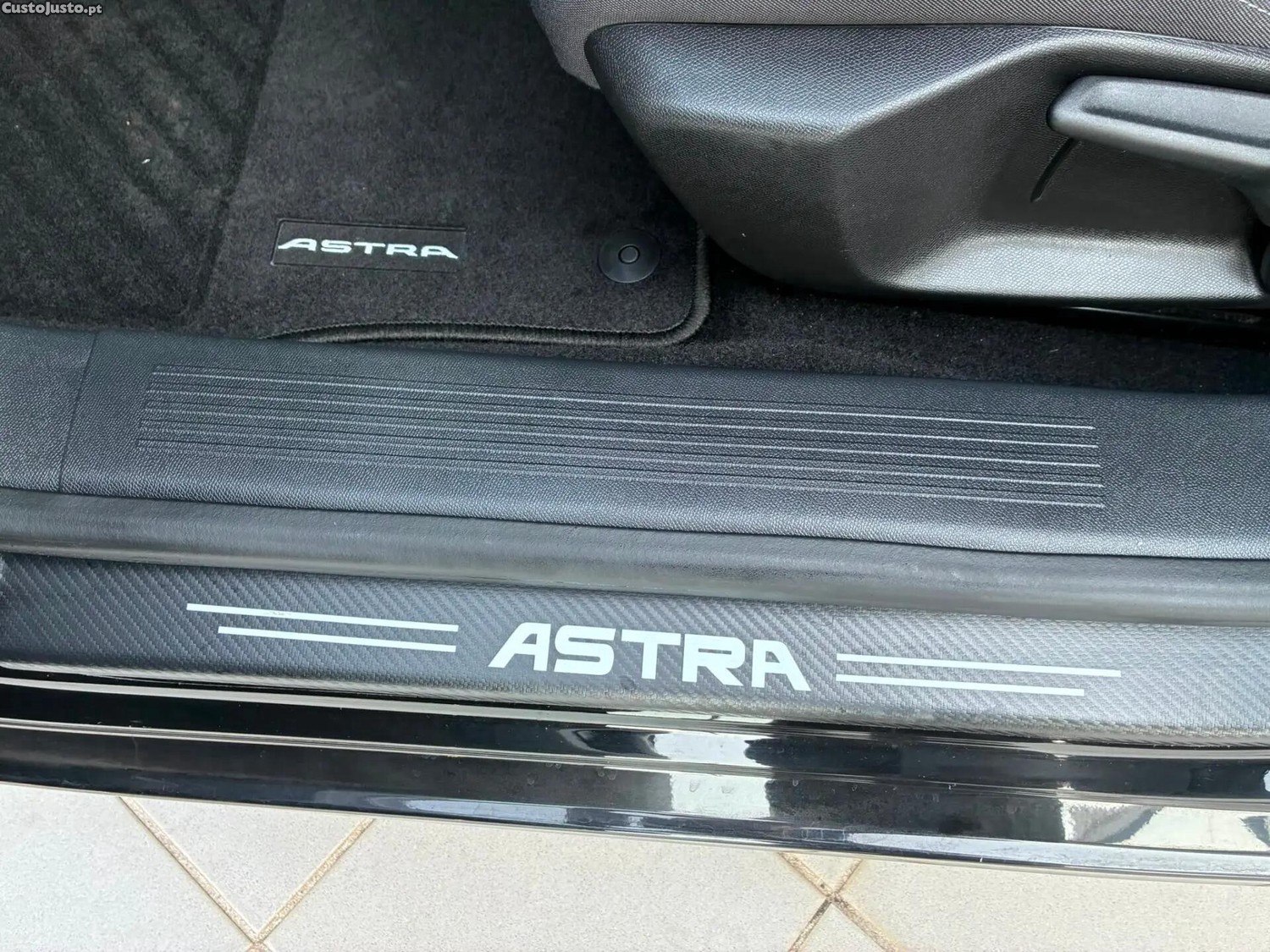 Opel Astra 1.5 D Edition Aut. — fotografia 24