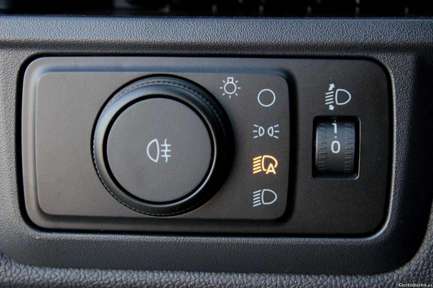 Ford Transit Custom 320 L2 2.0 EcoBlue Trend — fotografia 10