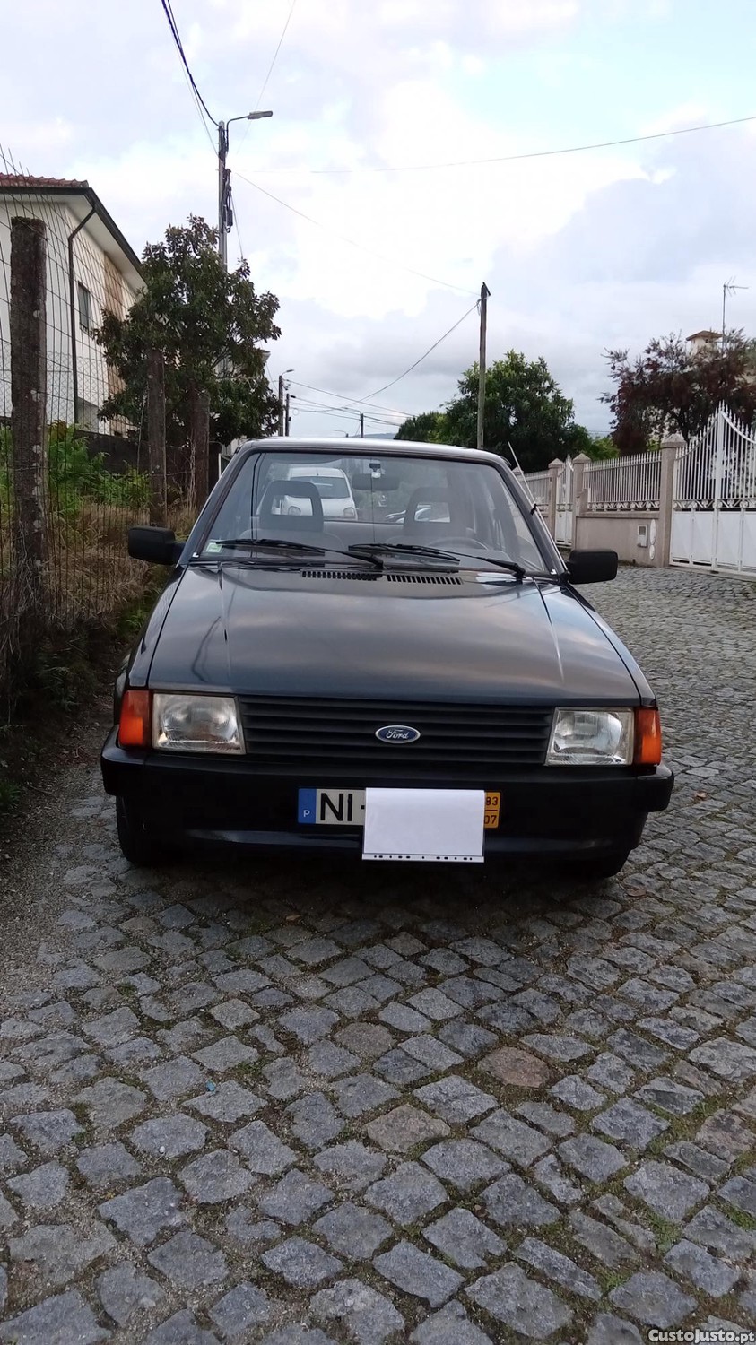 Ford Escort 1.3. — fotografia 5