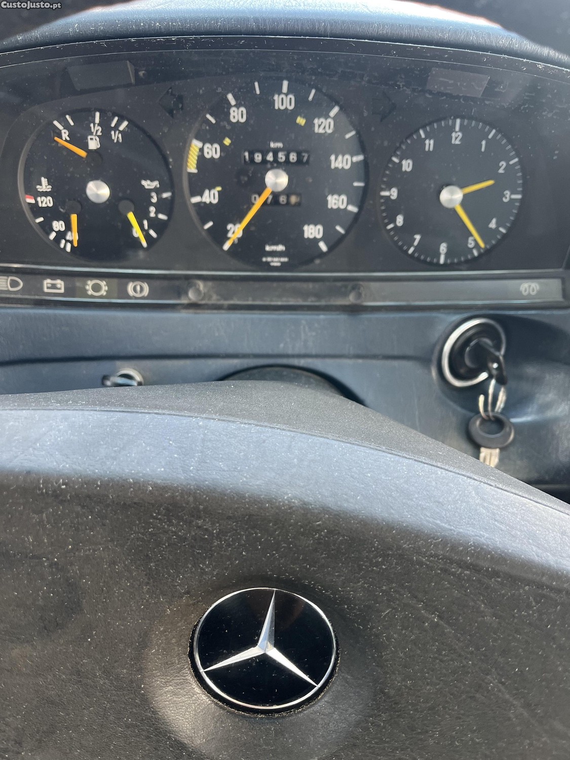 Mercedes-Benz E 300 W123 — fotografia 9