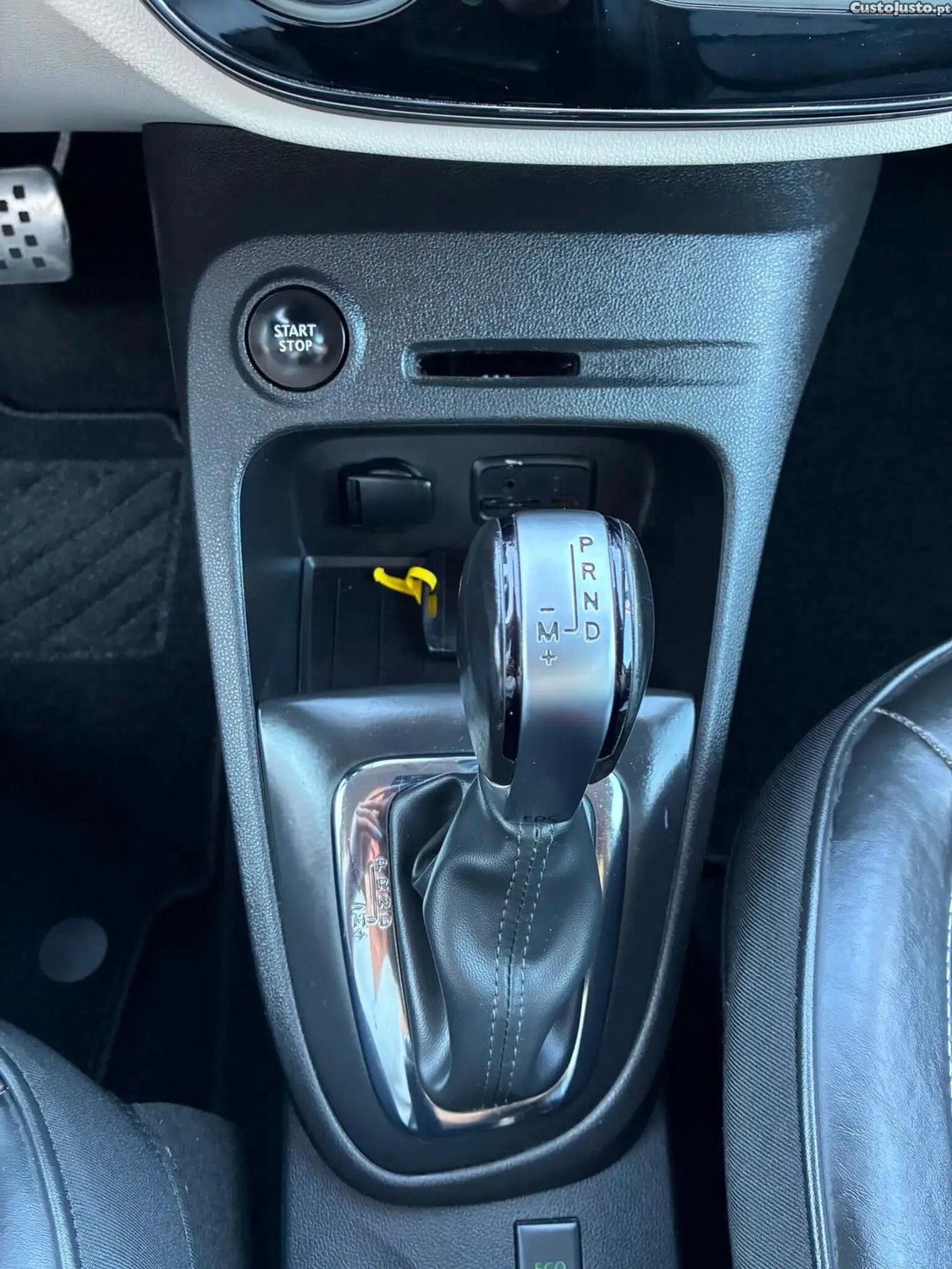 Renault Captur 1.2 TCe Initiale Paris EDC — fotografia 12