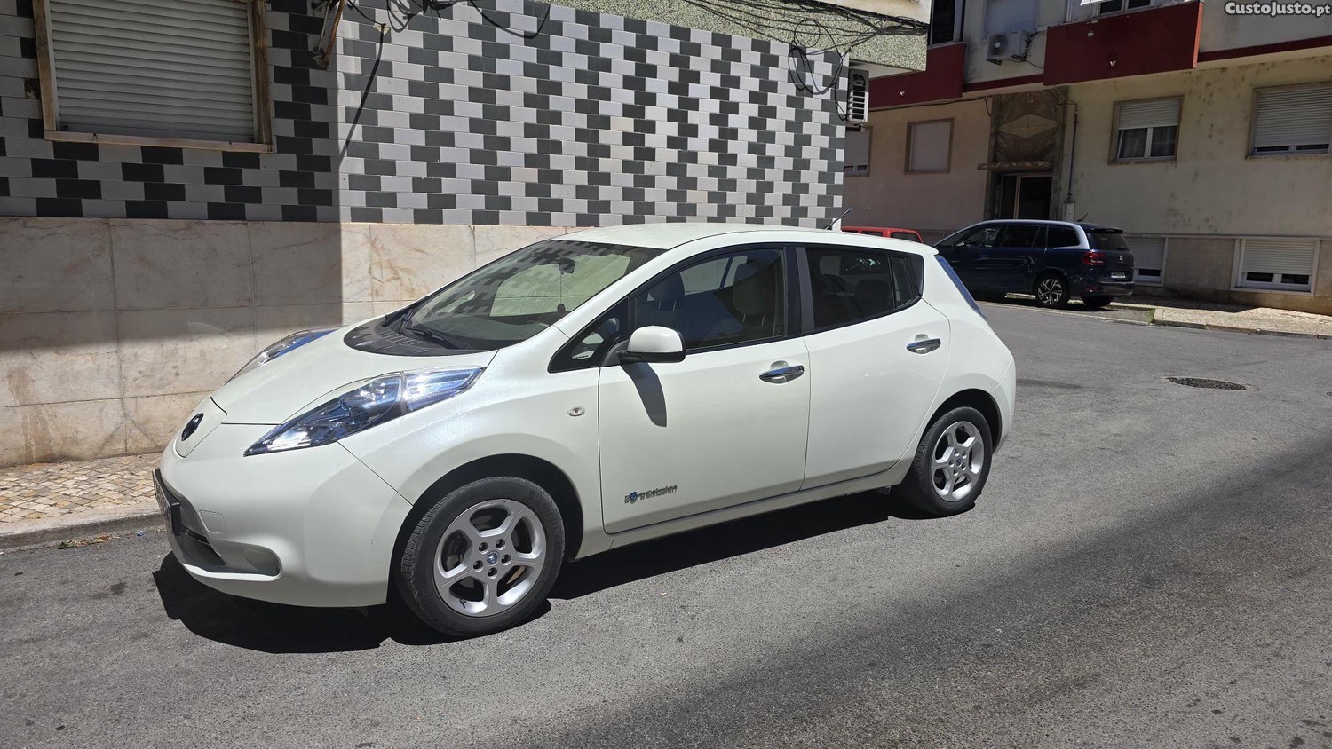 Nissan Leaf 24KW — fotografia 5