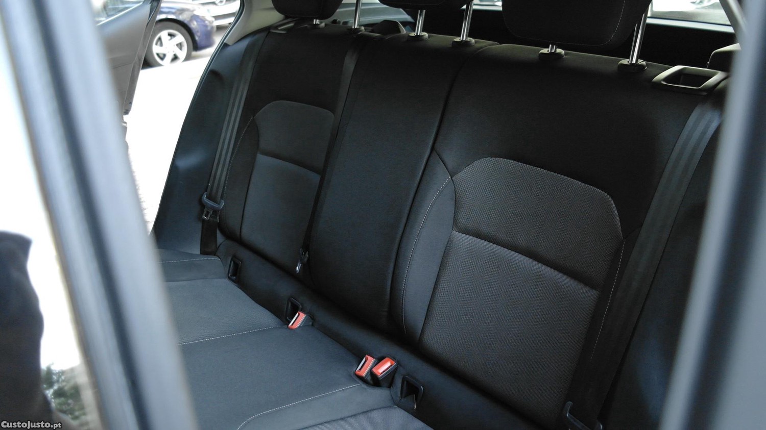 Skoda Fabia 1.0 MPI — fotografia 5