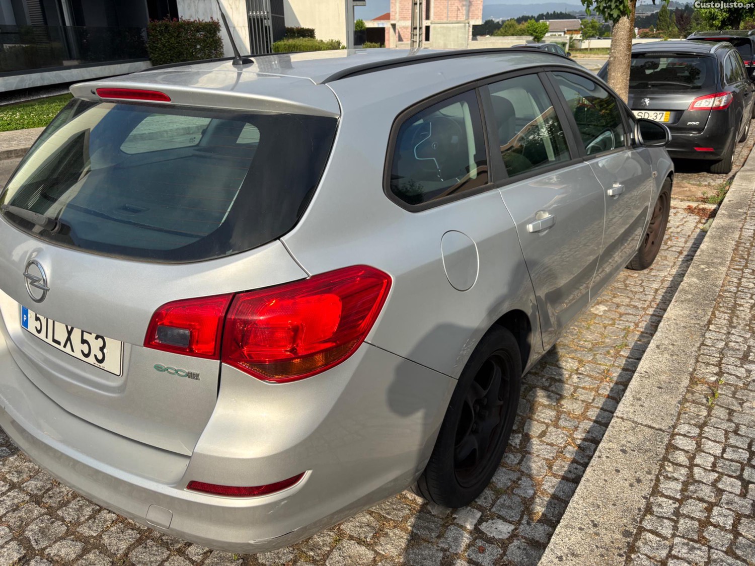Opel Astra Sport Tourer — fotografia 8